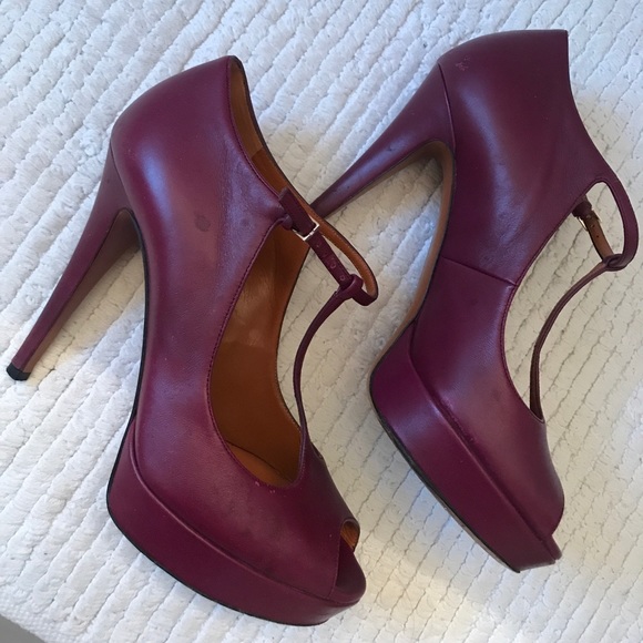 Gucci Heels - Picture 2 of 8